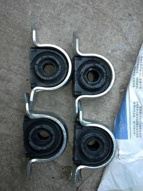 老速腾平衡杆胶套好换吗