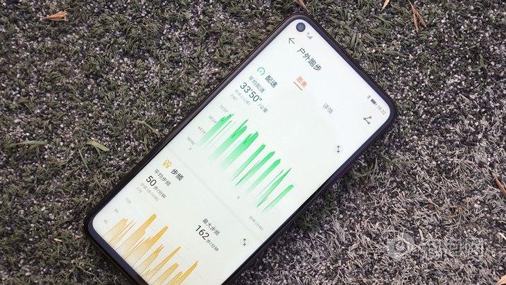 荣耀手环5 篮球版深度体验:专业数据精细到"毛孔"