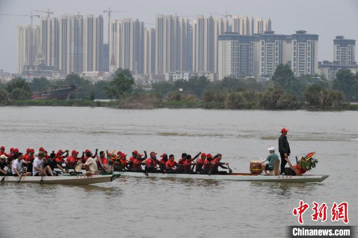 端午节临近 福州乡村龙舟热