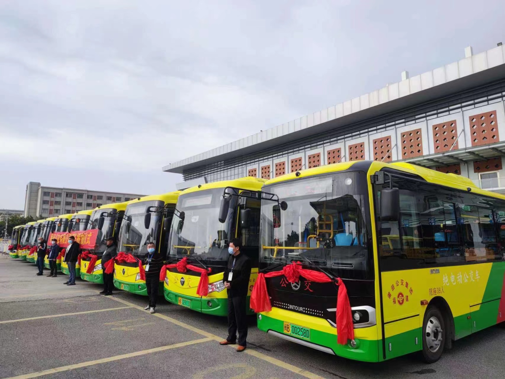 莆田120辆新能源公交车上线