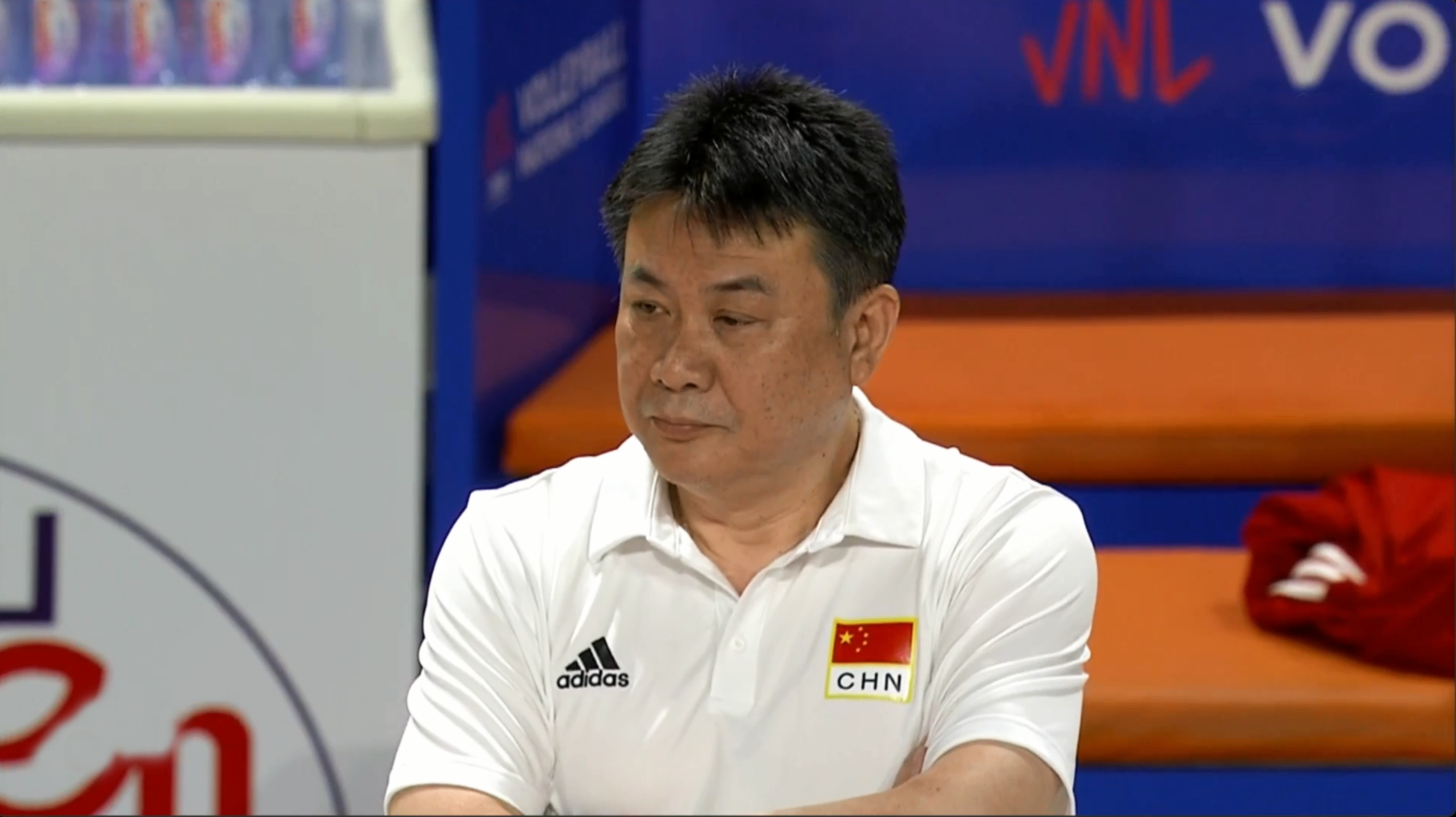 0-3!中国女排不敌波兰吞首败,李盈莹状态低迷,蔡斌换人引争议