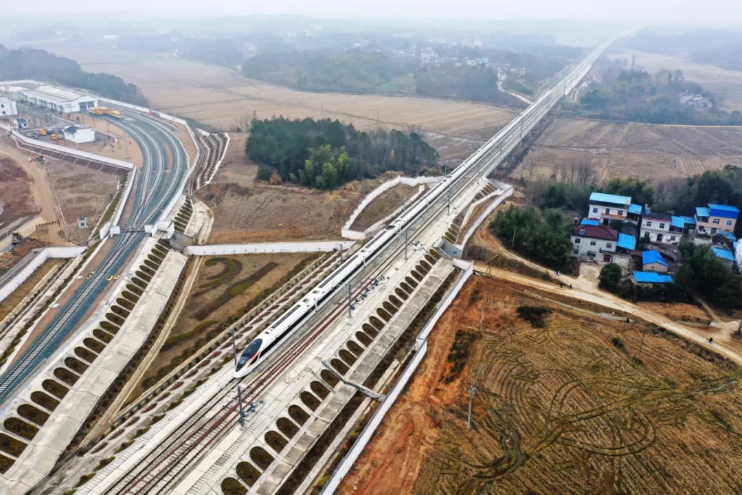 太湖度假区通铁路图片