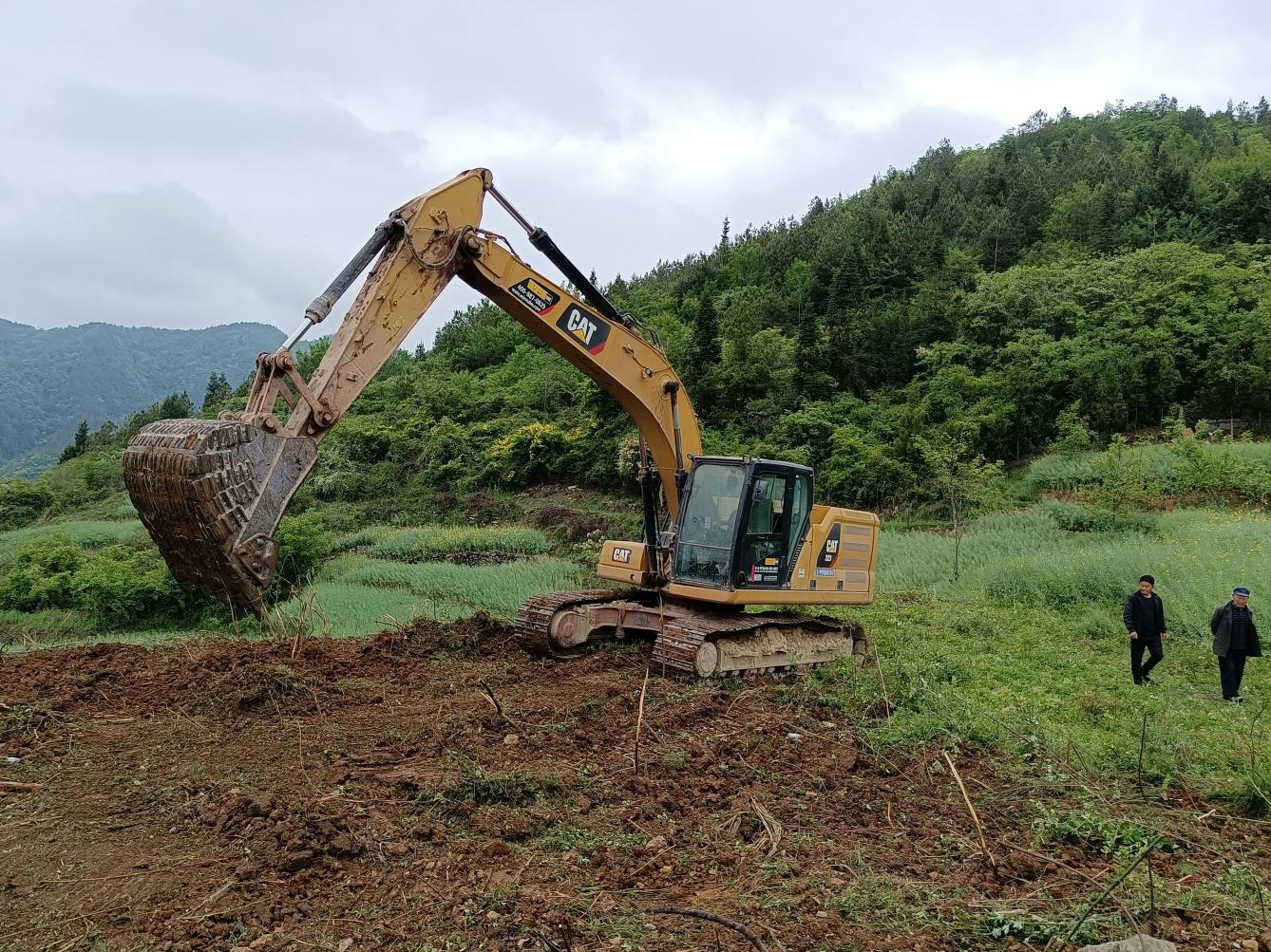 万源市铁矿镇白果坪村:整治撂荒扩种大豆 百亩示范基地开建