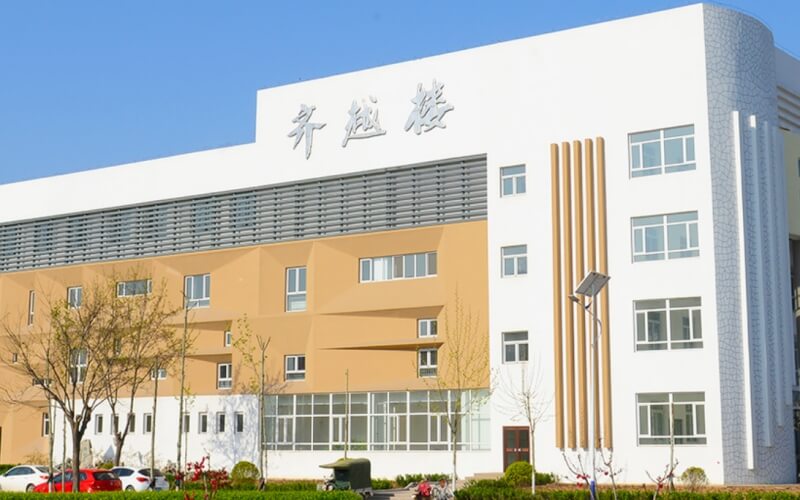 沧州师范学院多大图片