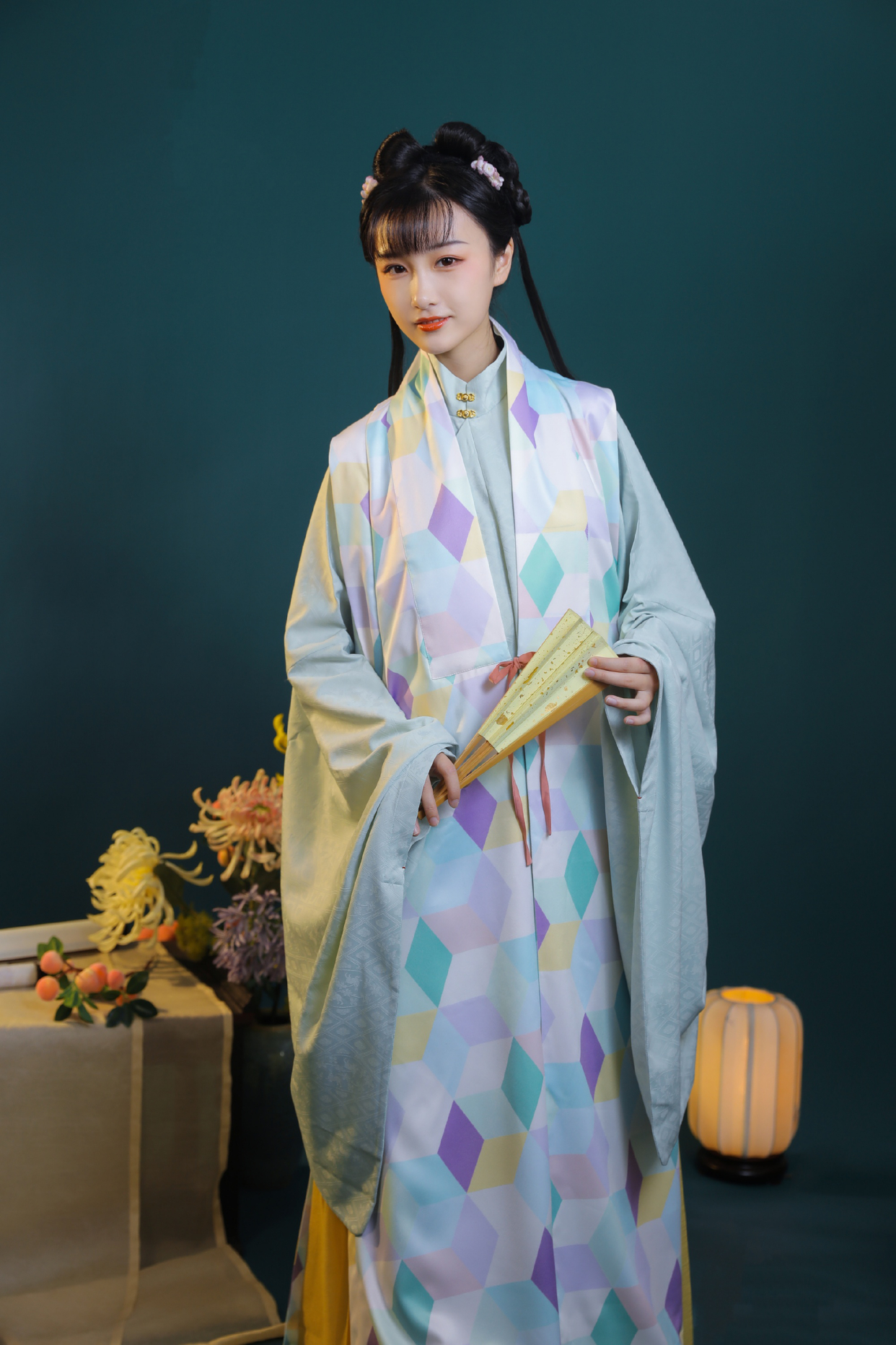 秋天该选什么形制的汉服?选这4套"明制"准没错,优雅又华丽