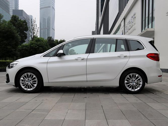 宝马220i七座旅行车怎么样?