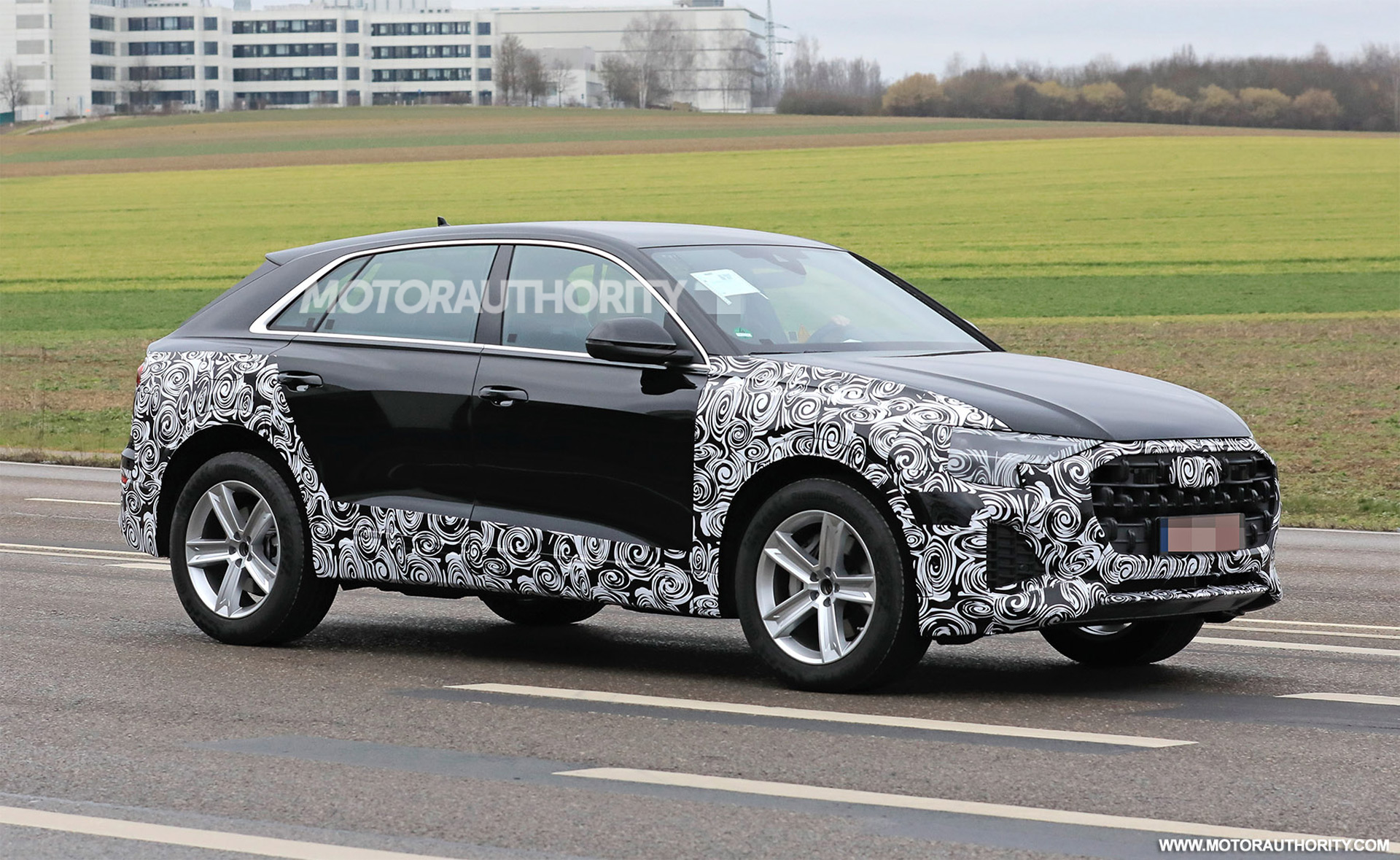 2024款奥迪q8谍照流出