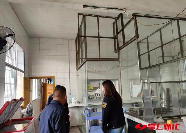 辰溪潭湾镇开展校园安全生产大检查