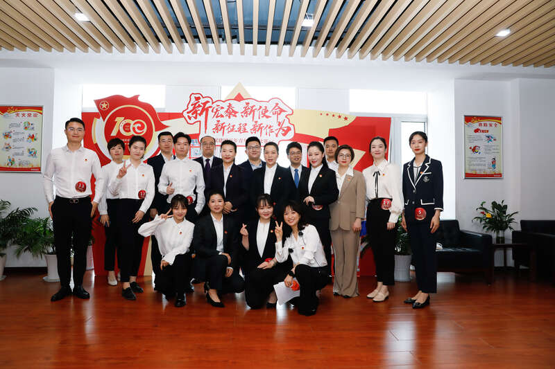 湖北宏泰集团举办庆祝建团百年青年演讲比赛