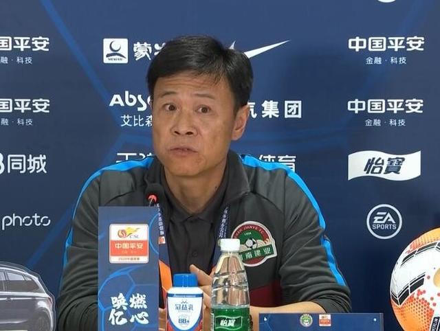 杨戟:第二个丢球是致命的 不轮换因怕影响比赛质量