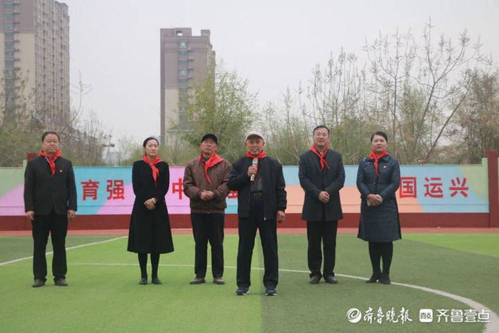 聊城第七中学老师图片