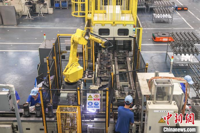 (高质量发展调研行)探访江西南昌海立电器智慧工厂 信息化与自动化