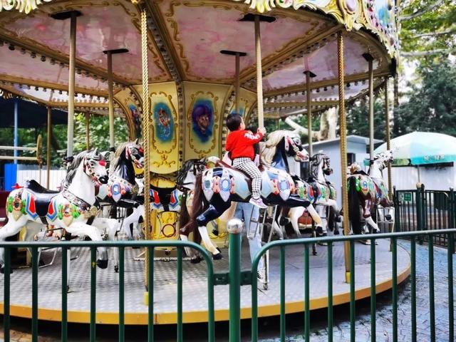 中山公园儿童游乐场重新开放