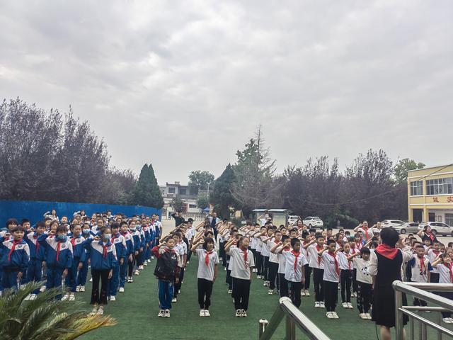 三原县西阳镇武官中心小学举行纪念九一八事变91周年爱国主义教育活动