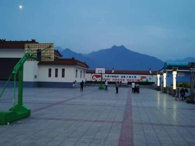 阳高县友宰镇万民同心扮靓家园