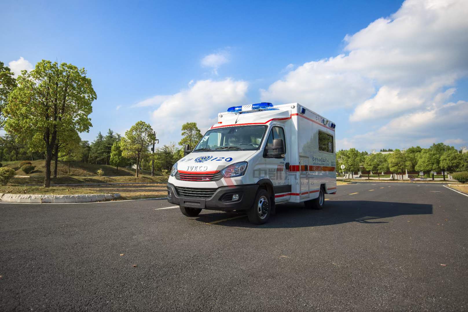 依维柯方舱救护车