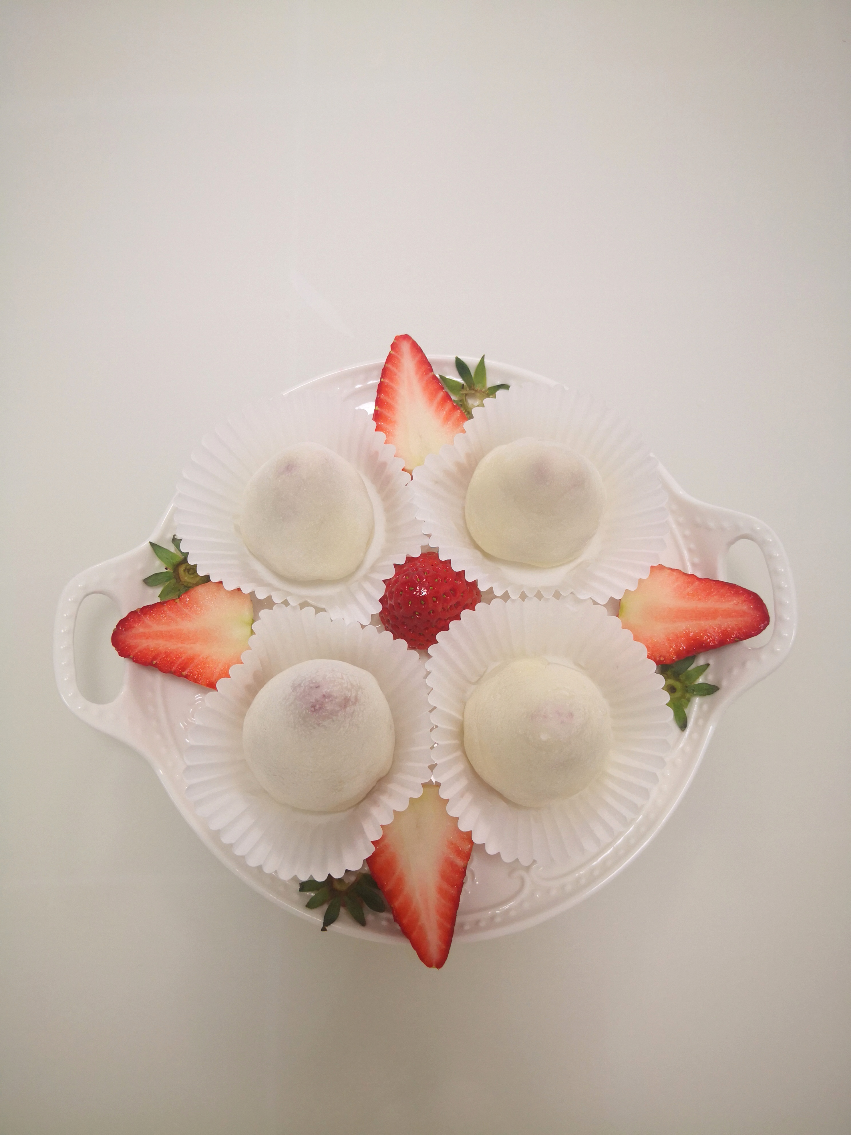 这样做的水果大福外皮软糯细腻,凉了也不发硬,一口下去满嘴爆汁