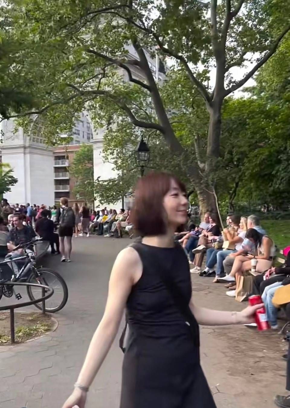 范明女儿范美辰纽约大学毕业,颜值与智商双高成"富二代"新偶像