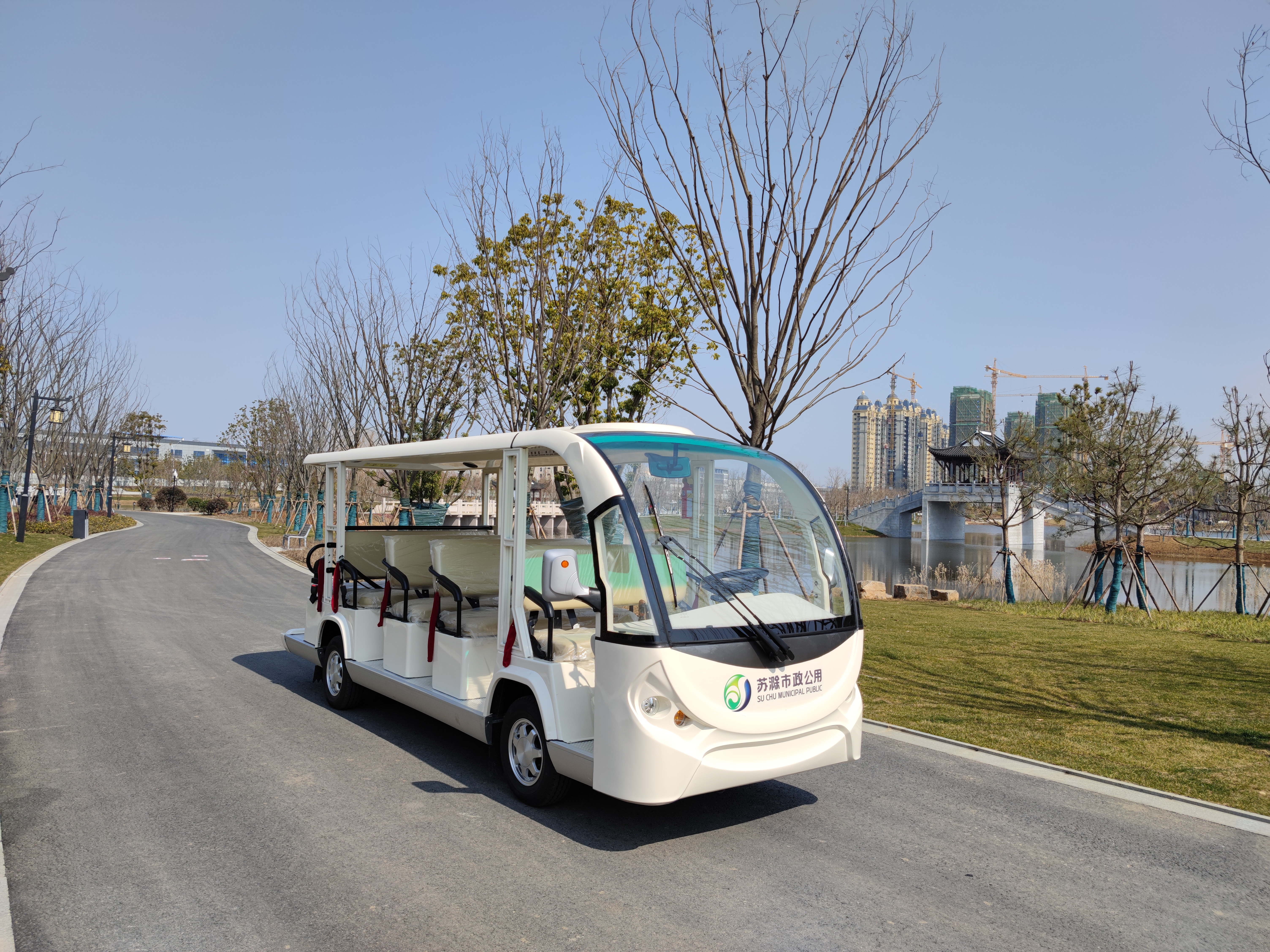 傲威电动观光车助力苏州公园盛大开园