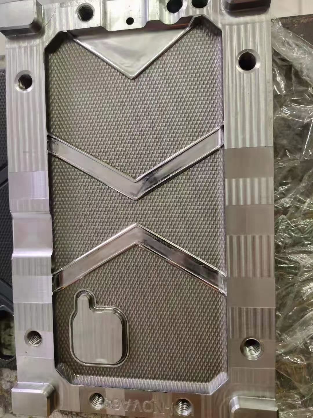 关于模具晒纹3d纹理激光镭雕机打标雕刻机