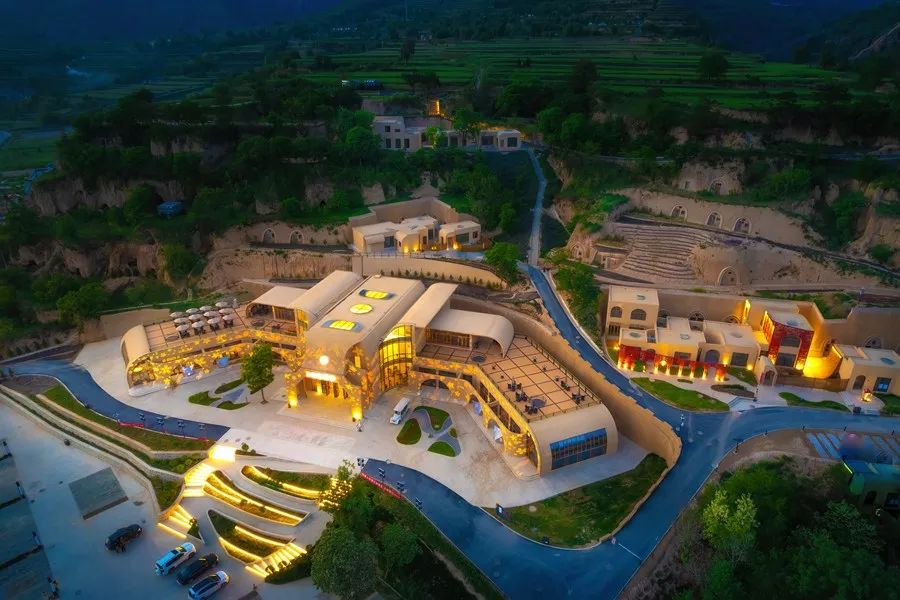 宝宝们吃完天水麻辣烫来庆阳耍