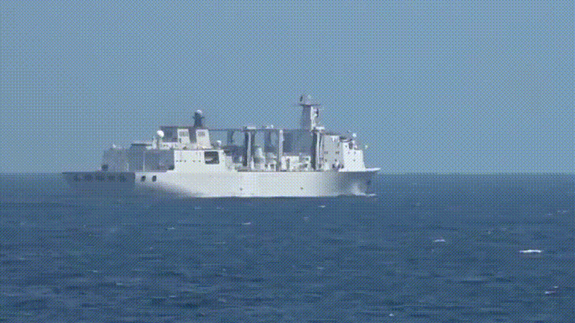 首见901补给舰开火演练!