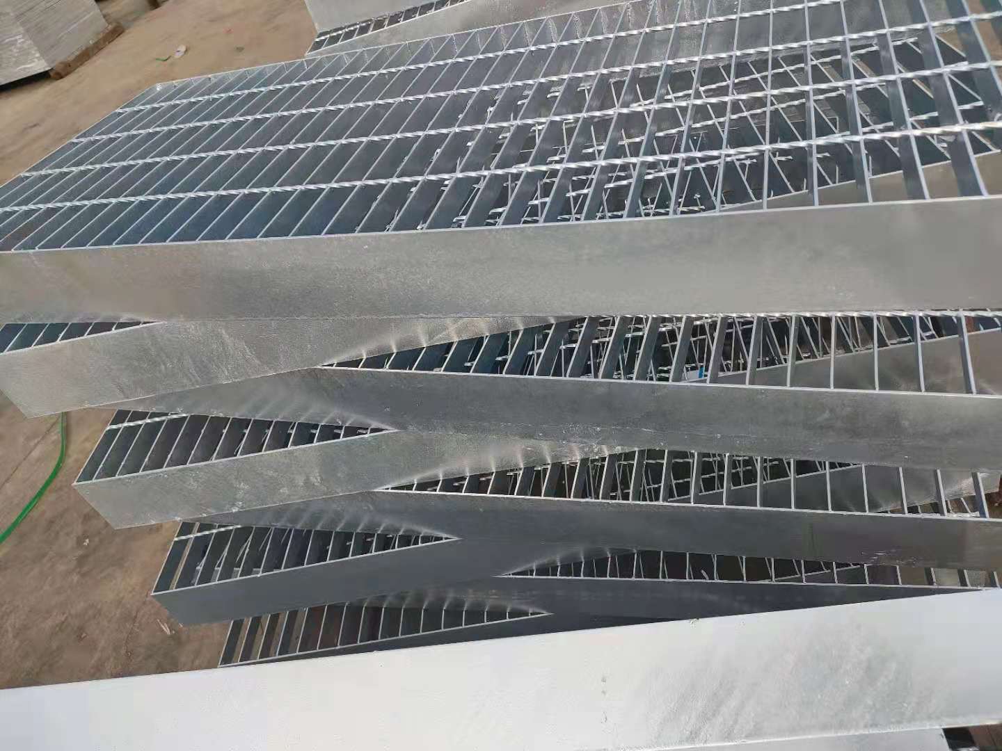 热镀锌钢格板热镀锌格栅板