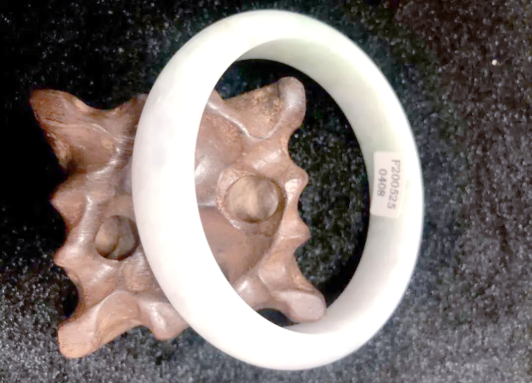 揭秘白色翡翠的六大种类和选购指南