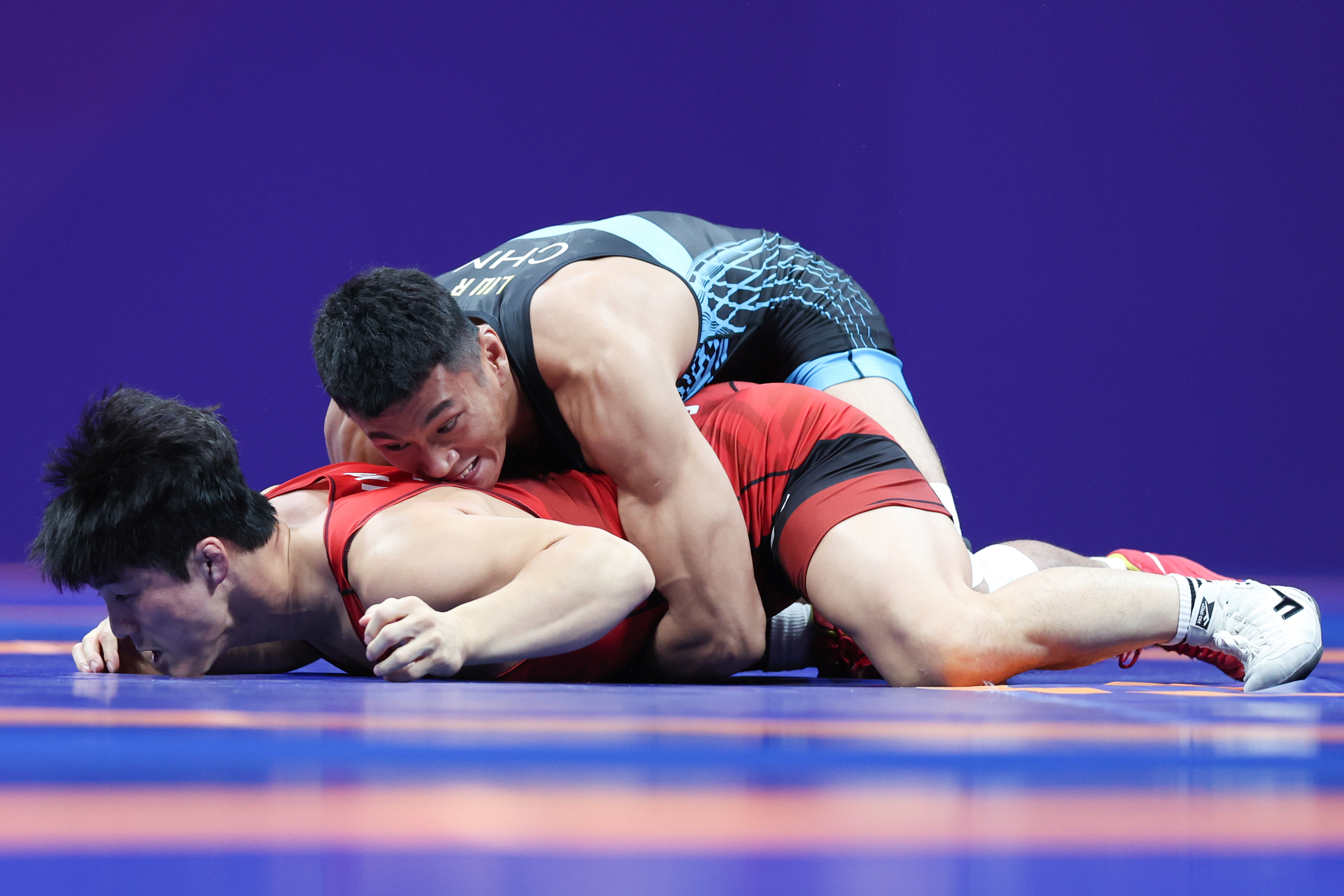 摔跤——男子古典式77公斤级铜牌决赛:中国队选手刘瑞获得铜牌