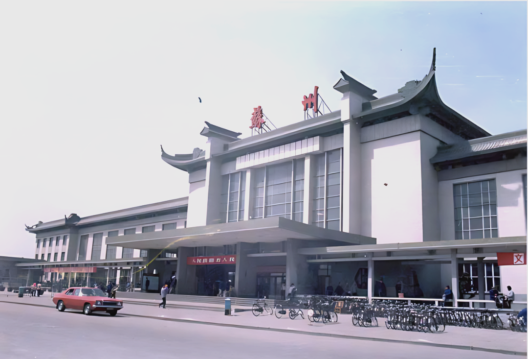 苏州火车站百年影像集出版,众多老照片展现历史变迁