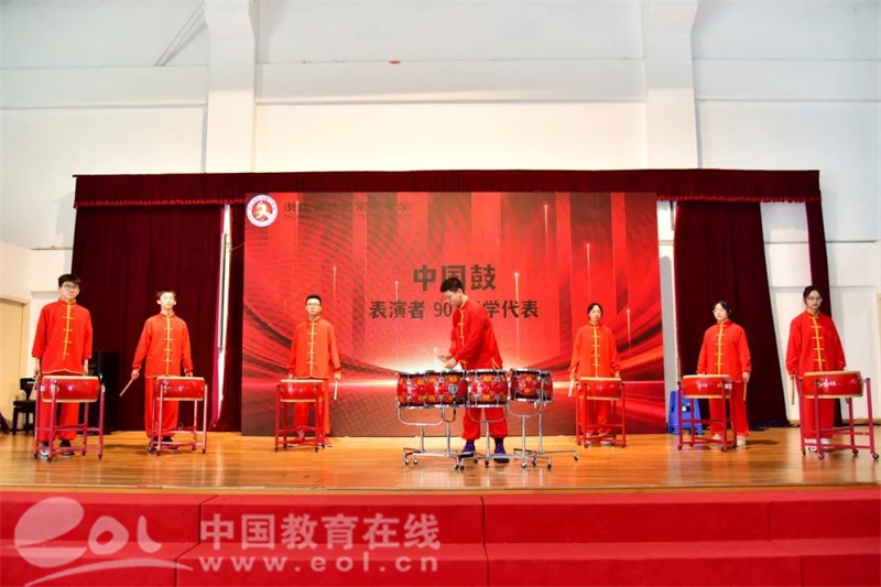 意气风发少年行 纸短情长南园归 浙江省杭州第十中学举行2023届毕业