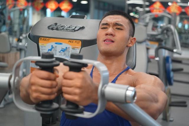 黑壮蛮牛:俞鸿涛的健身生活和健康态度