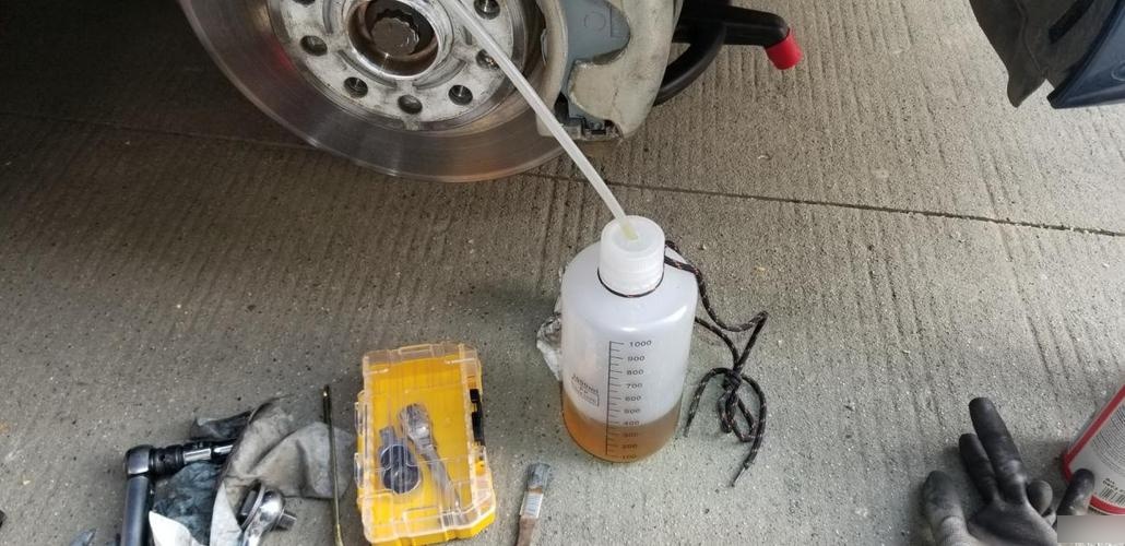 刹车油更换多少钱一次600元?