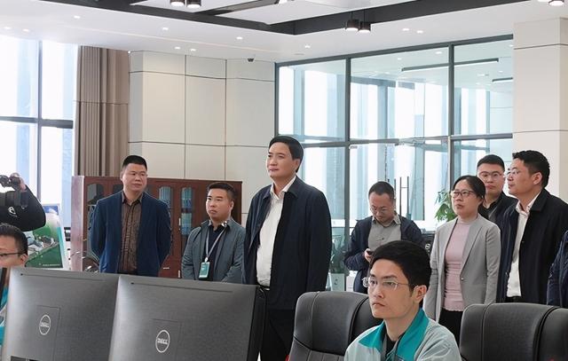 张中于专题调研云溪区静脉产业园工作