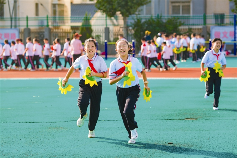 大连弘文图片