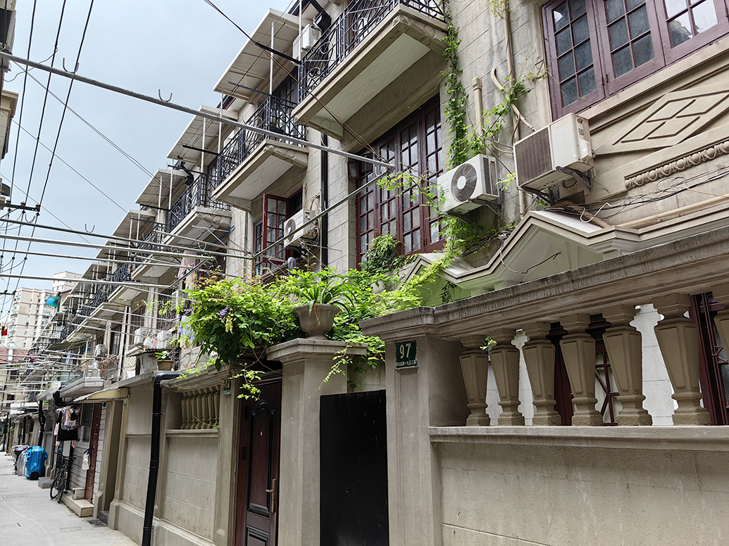 屋面翻修,公用厨卫改造……上海虹口的广式里弄永安里完成修缮