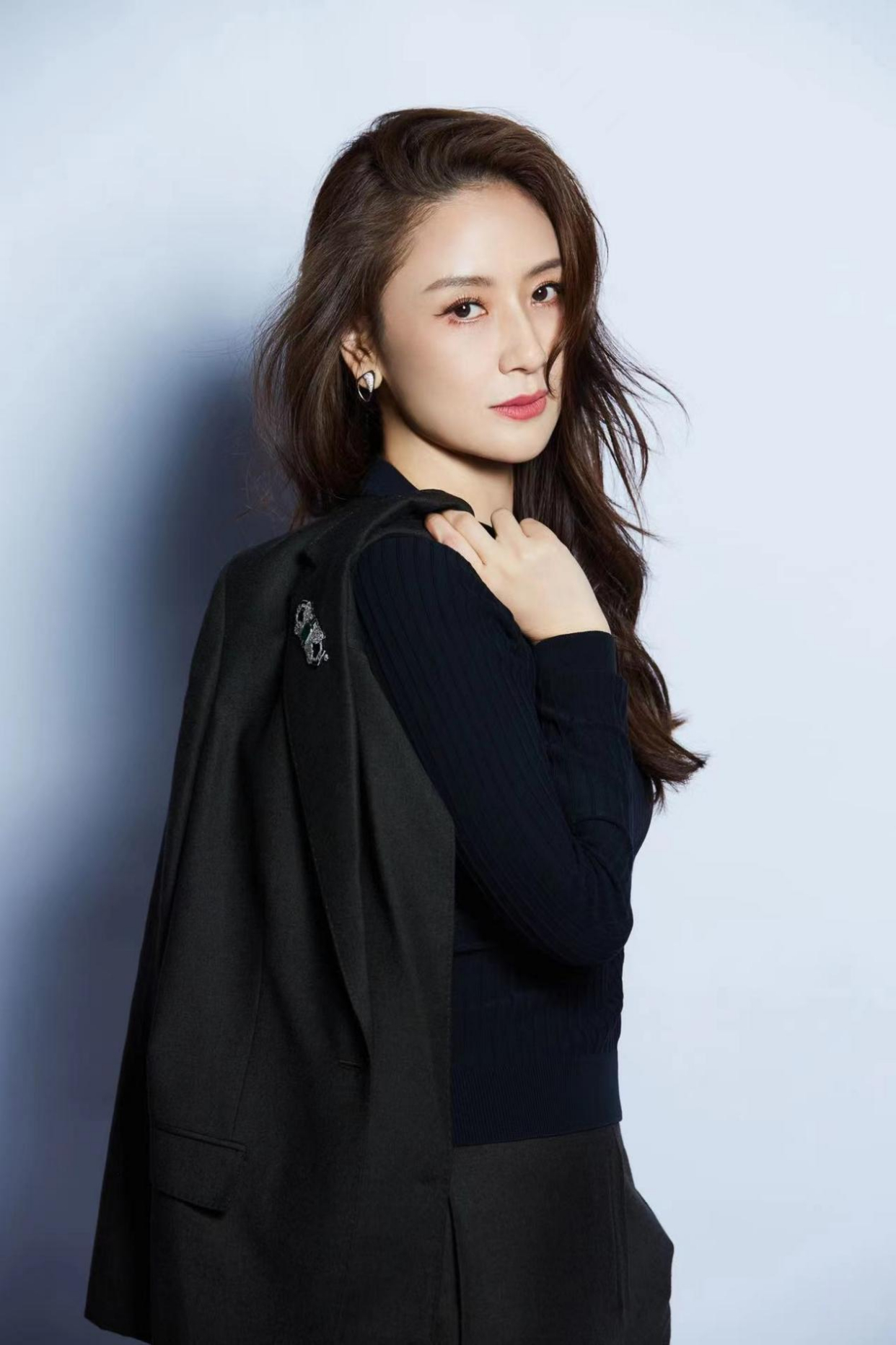 演员孙宁最新写真曝光,私底下也是正能量的优秀女孩