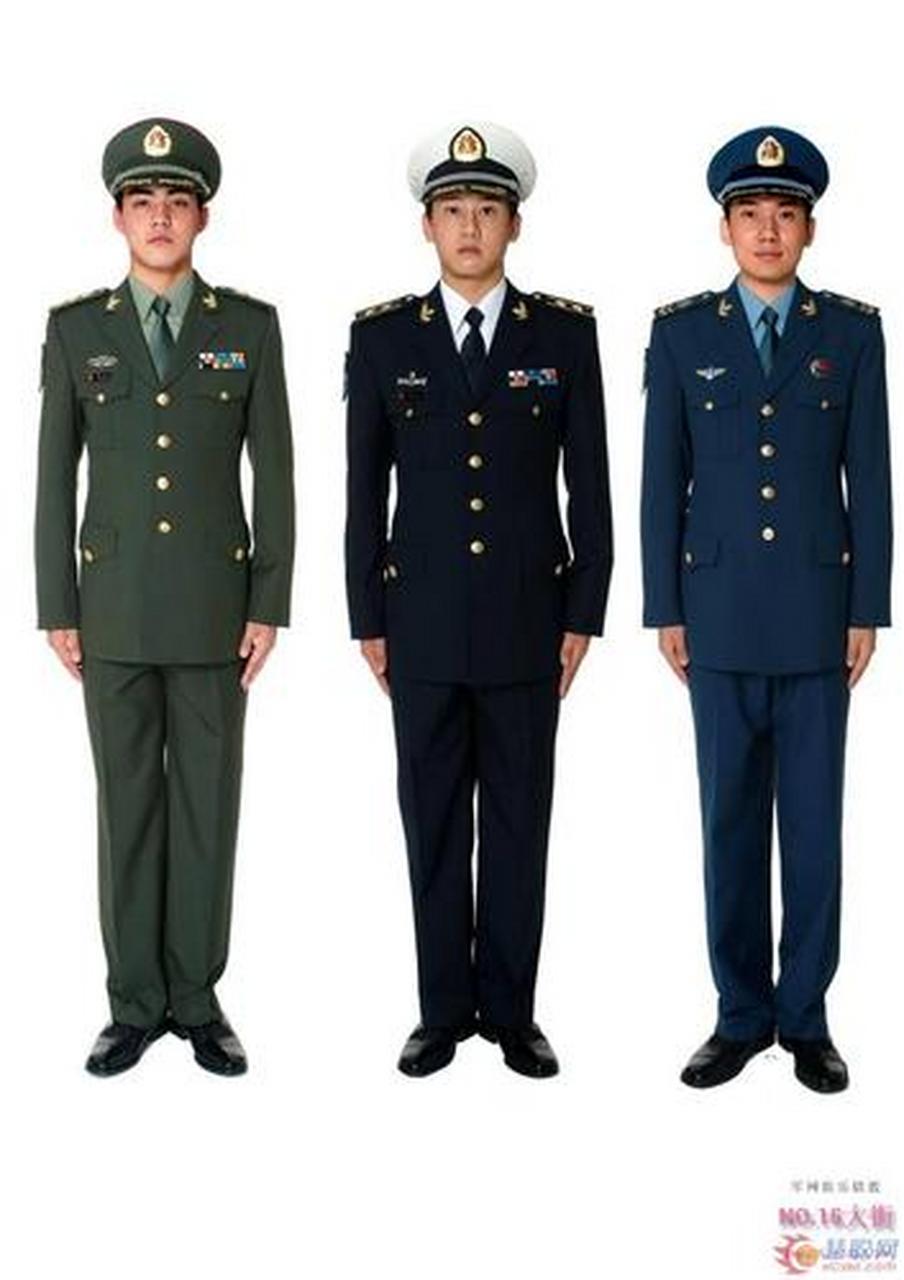 个人意见,礼服一套,常服春冬各一套,主要是迷彩服,就行啦!