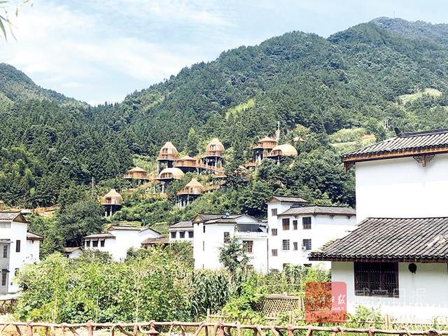 通城县大坪乡内冲瑶族村 穷山窝"瑶"身一变网红旅游村