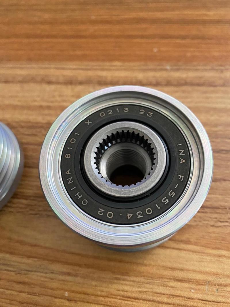 轩逸发电机单向轮