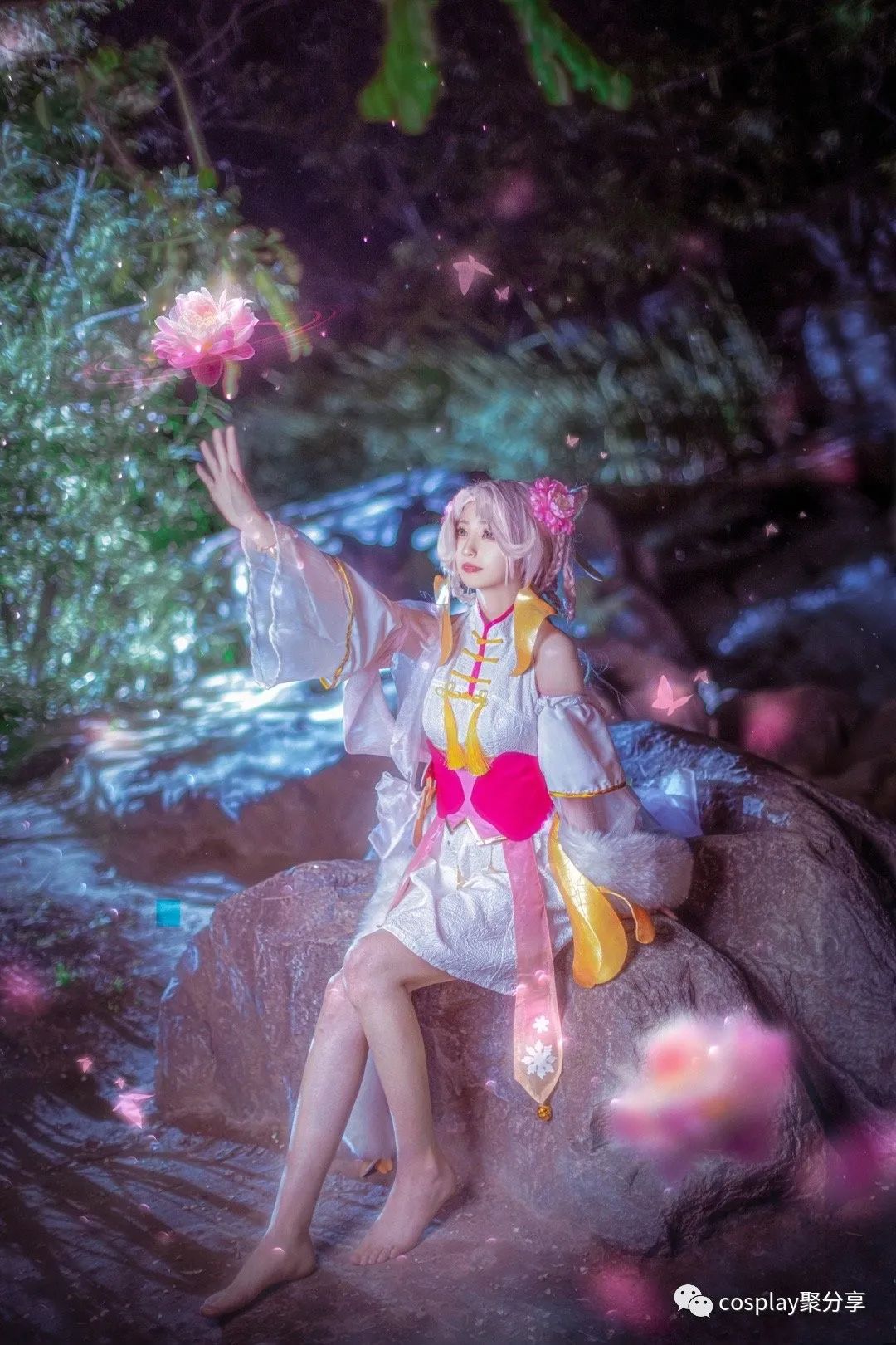 《王者荣耀》嫦娥拒霜思cosplay