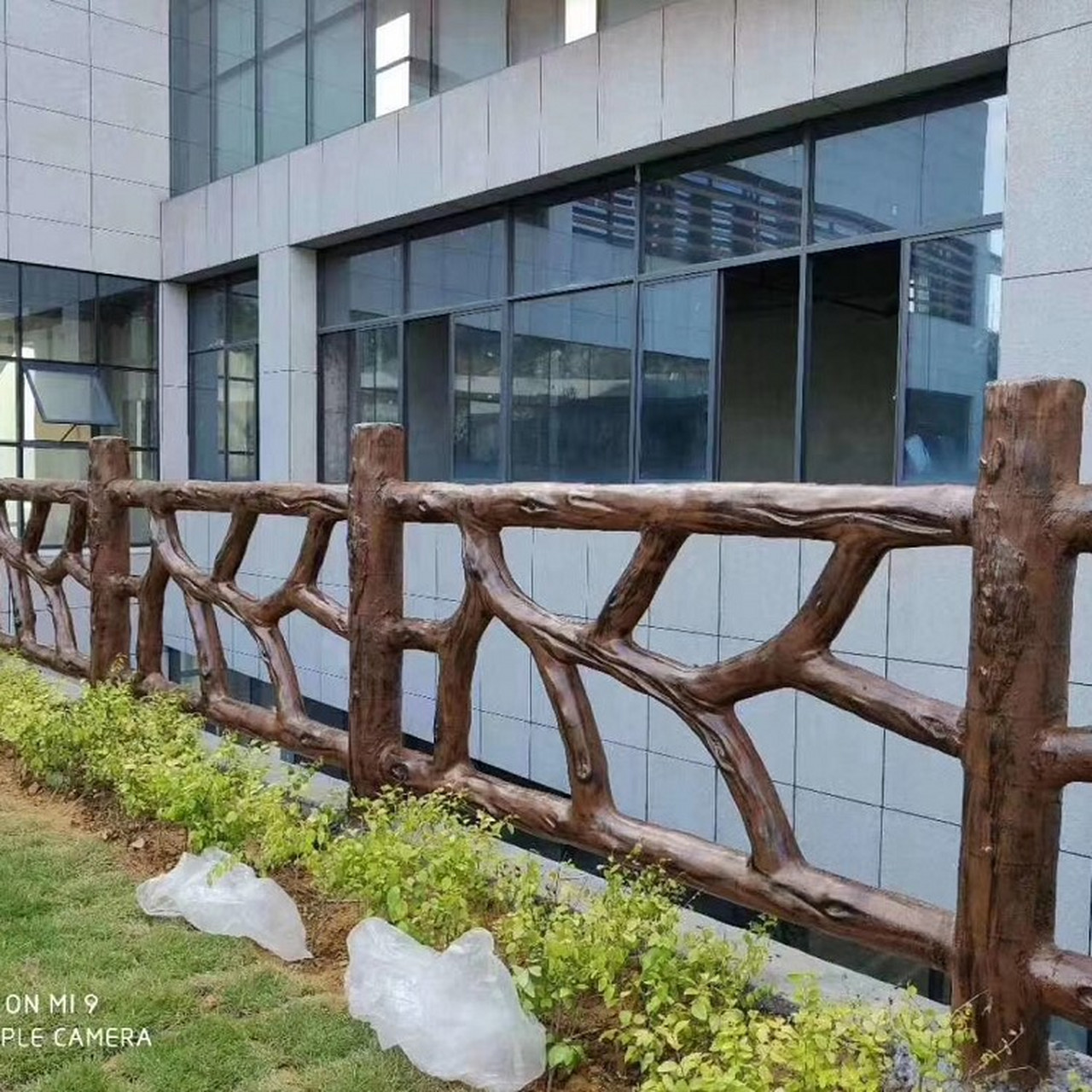 最近在装修我的生态农庄,想要一些美观又实用的水泥栏杆99 发现了这