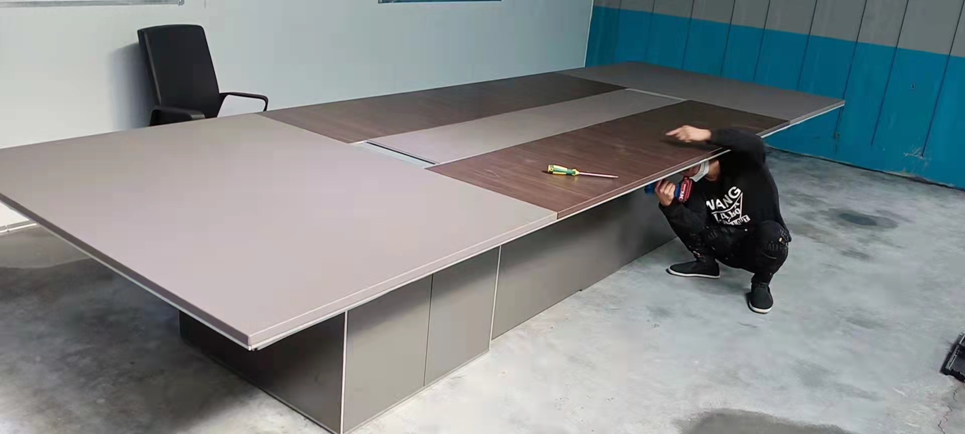 黄岛家具拆装进行中