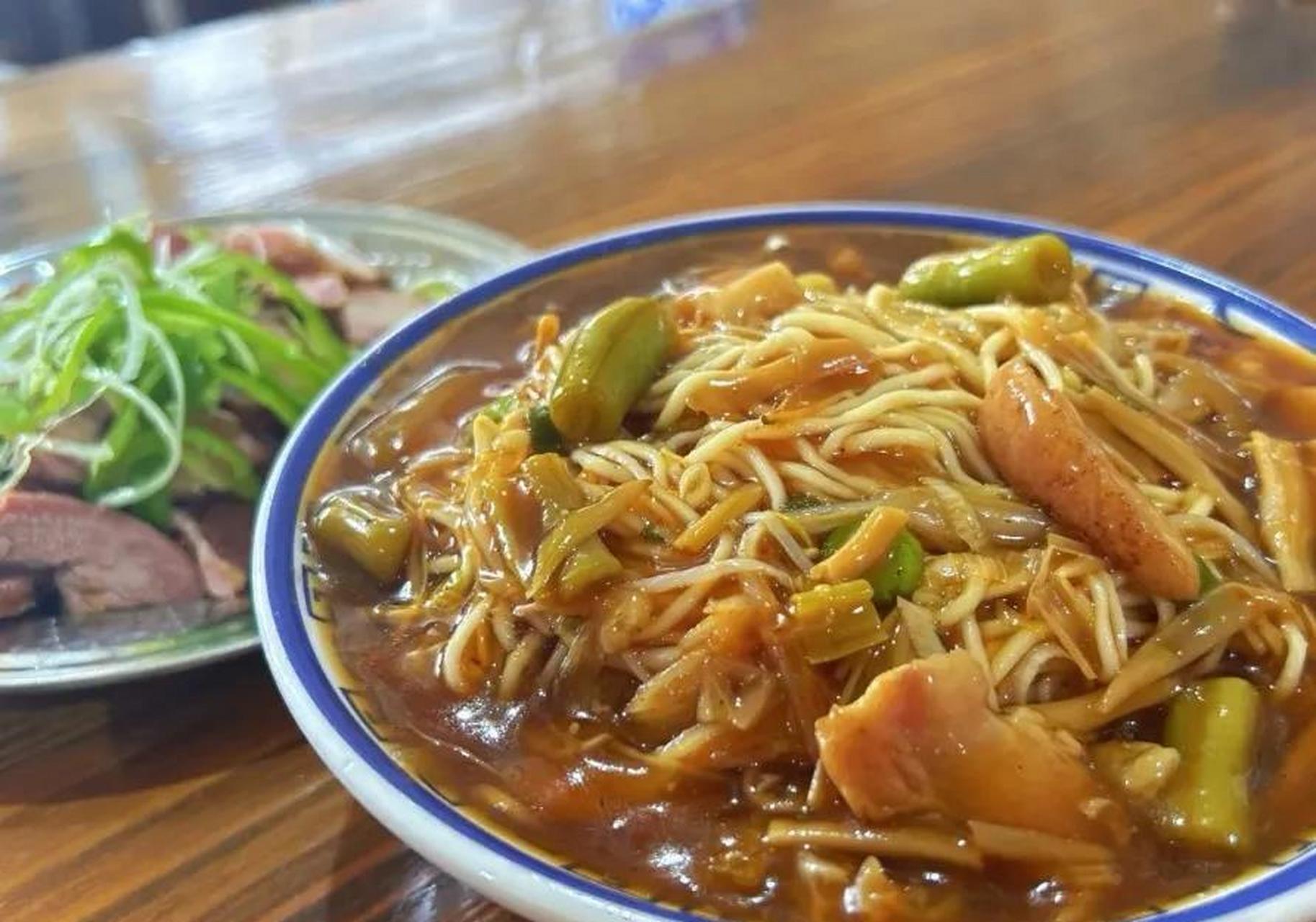 美食分享家# 武威凉面和兰州凉面,临洮凉面截然不同.