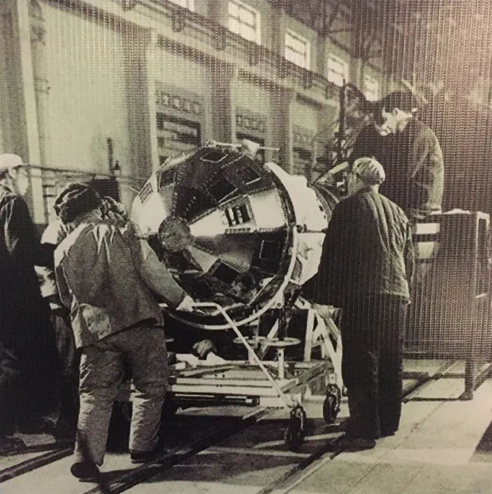 《人民日报》"国家工业遗产"栏目开栏专版聚焦"东方红一号"诞生地