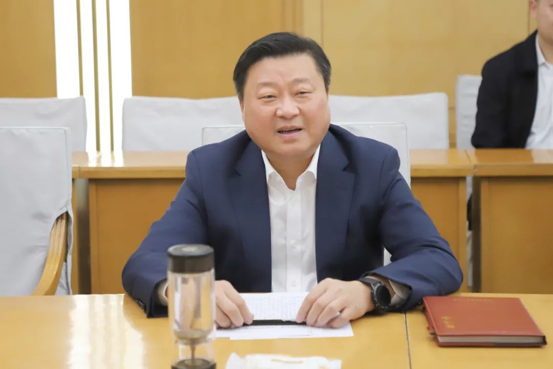 吴爱国拜会济南市历下区委书记杨传军