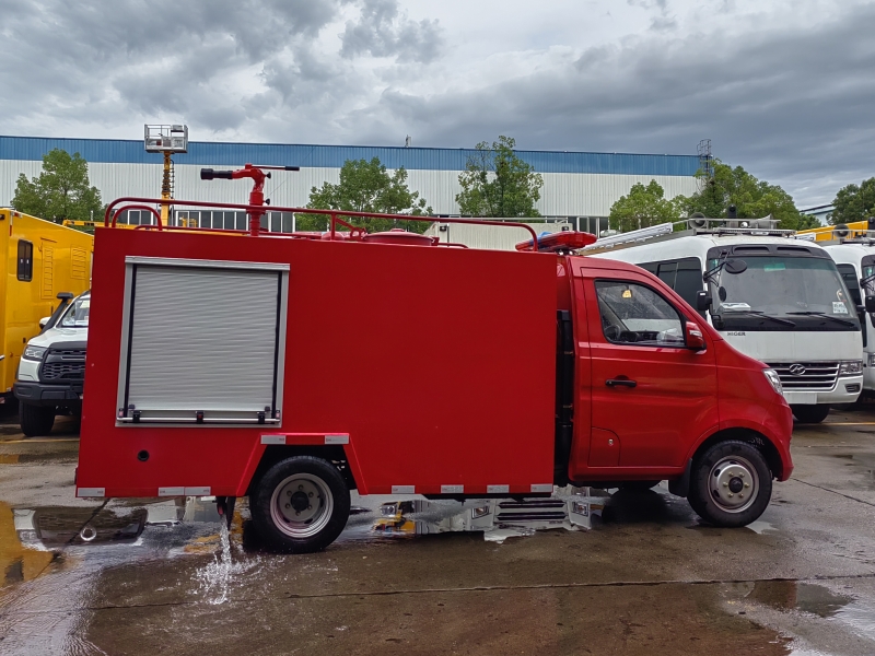长安小型水罐消防车