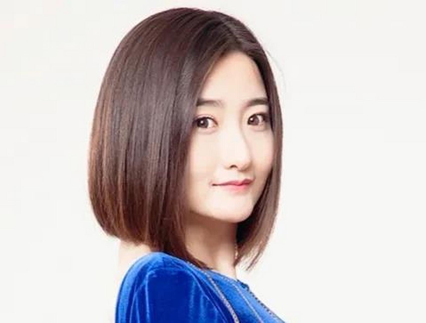 中国安徽淮南女歌手—云菲菲  云菲菲,1985年2月11日出生于安徽淮南