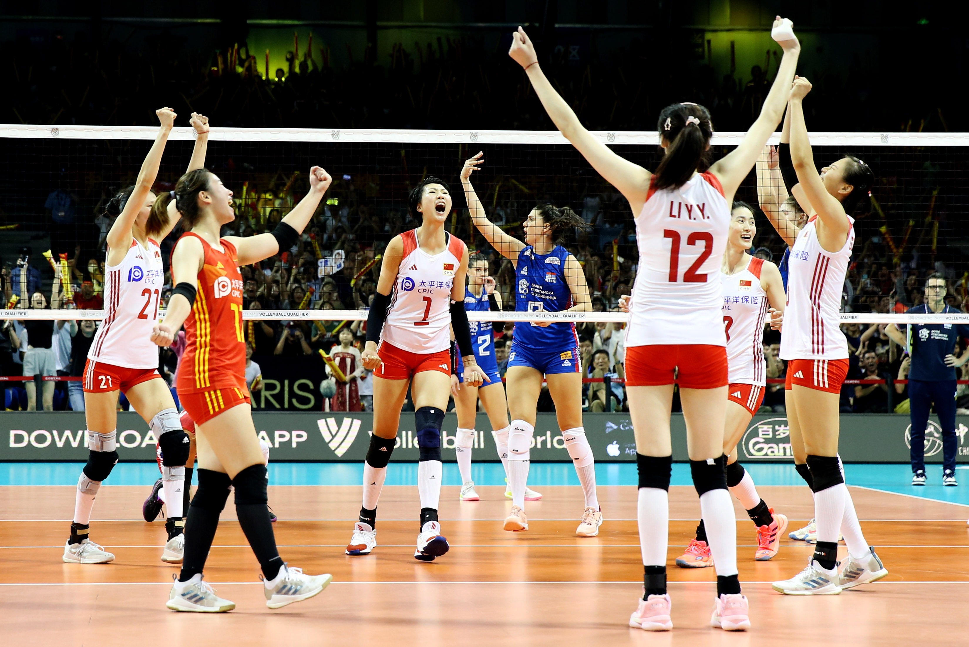 排球——巴黎奥运会女排资格赛:中国胜塞尔维亚