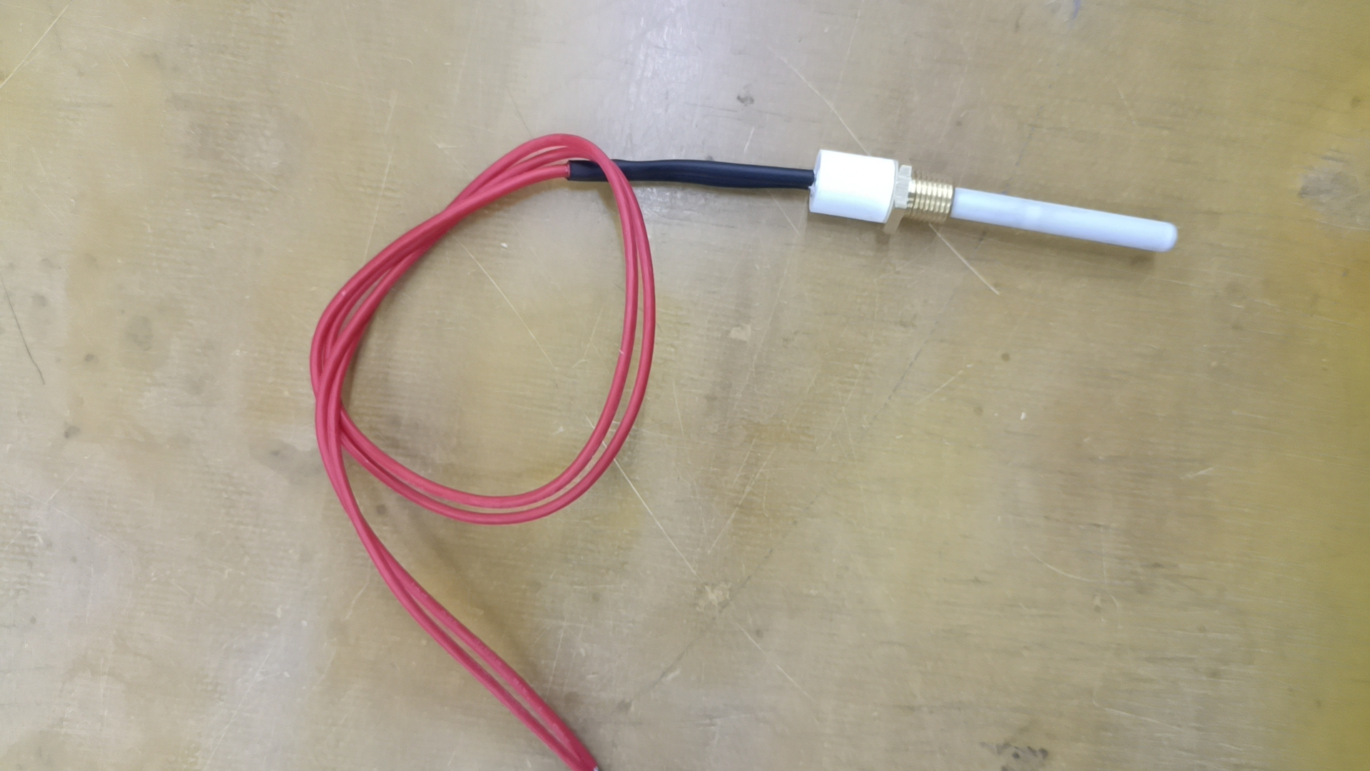 mch氧化铝陶瓷点火棒可应用于艾灸床设备,柴油机,炉子等